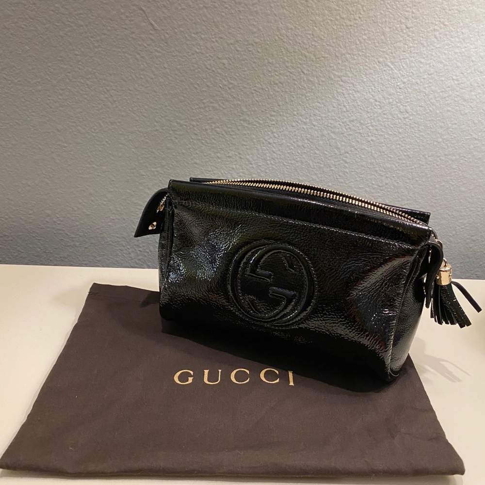 Gucci Soho patent leather cosmetic bag